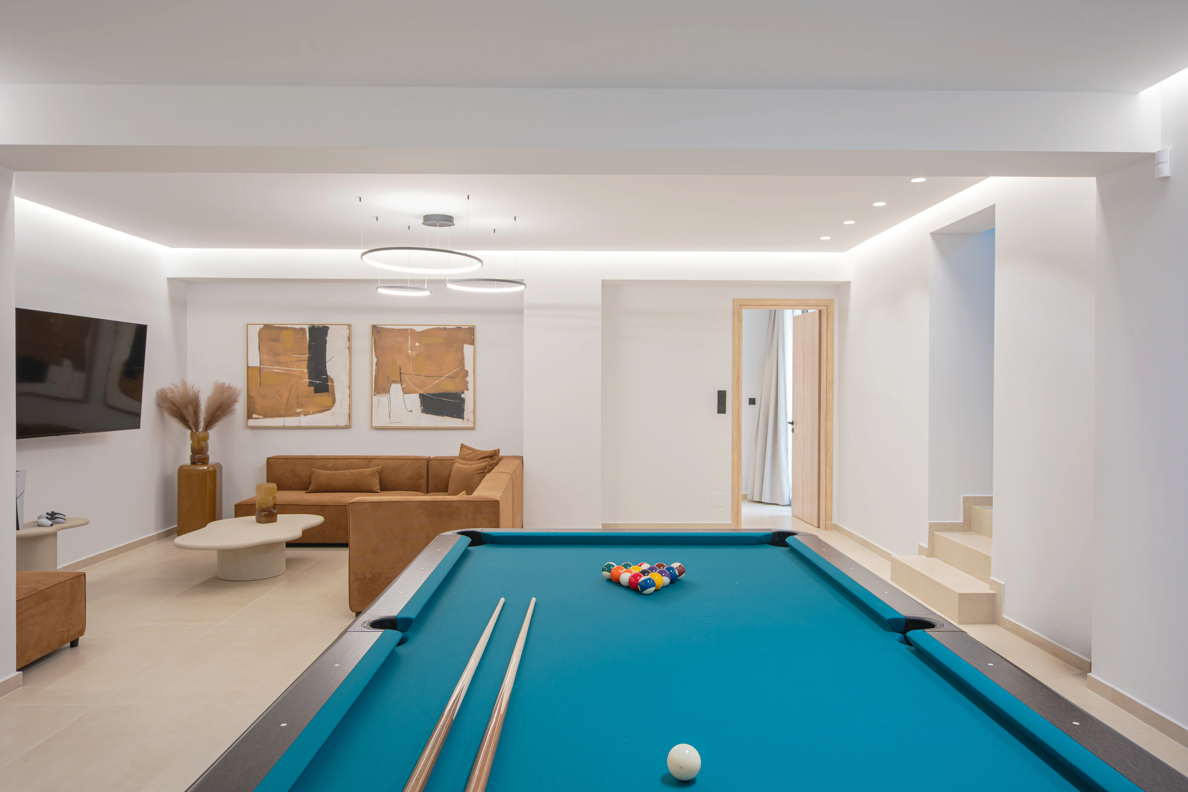 Left Crete's lower lounge and full-size pool table